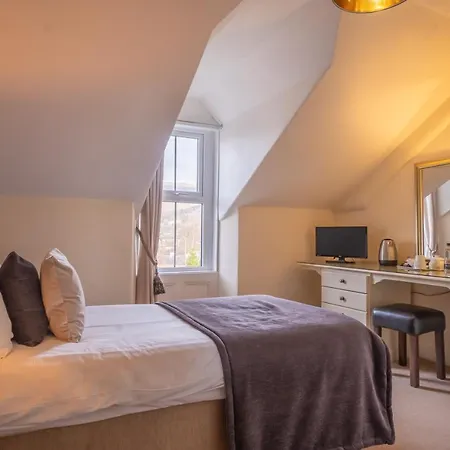 Highfield Hotel 3*