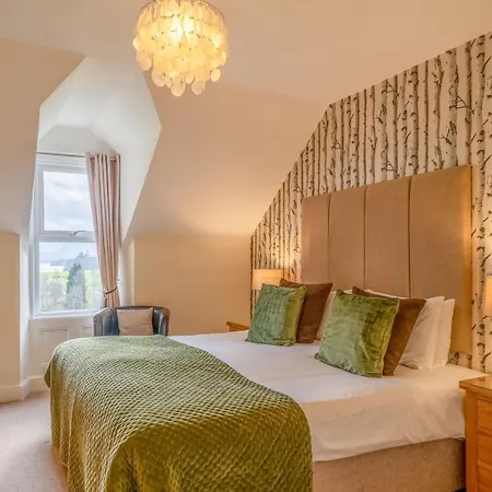 Highfield Hotel 3*