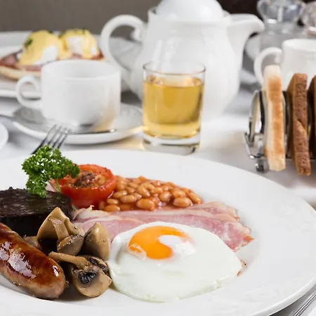 Highfield Hotel 3*
